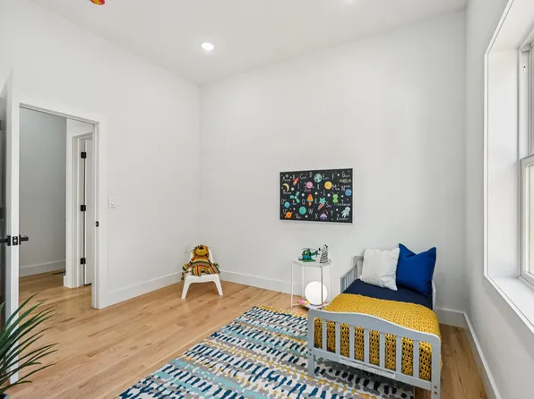 78 Beacon Avenue image 23 of 43