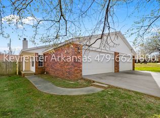 816/818 E Rachel Ln, Rogers, AR 72758