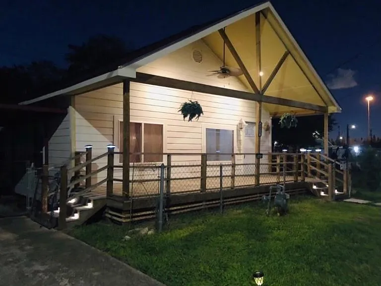 8821 Woodruff St — Photo 16