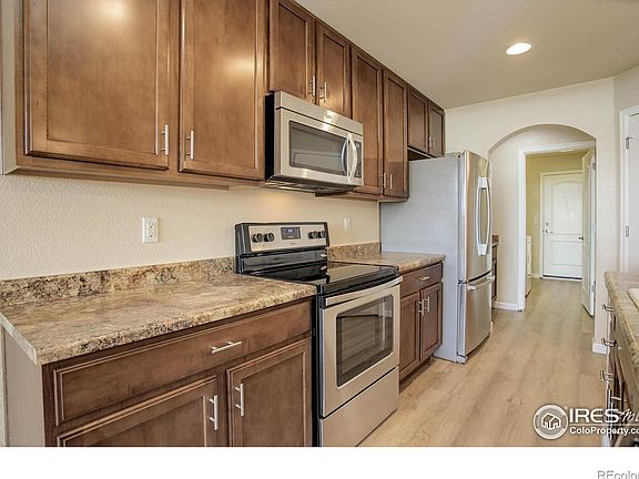 5th image of 2202 Calais Drive #B