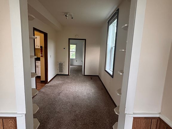 4th image of 714 N Tracy Ave APT 2