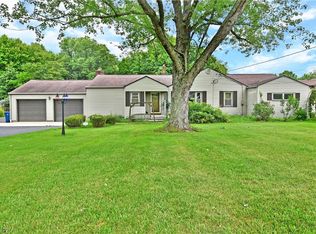 1711 Salt Springs Rd, Mineral Ridge, OH 44440