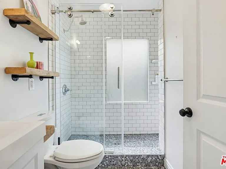 1020 N Avenue 51 — Photo 19