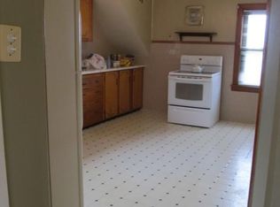 327 Fountain St APT 3, Fall River, MA 02721