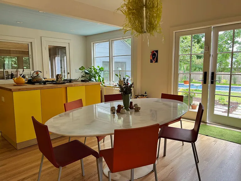285 Oyster Ponds Ln — Photo 10