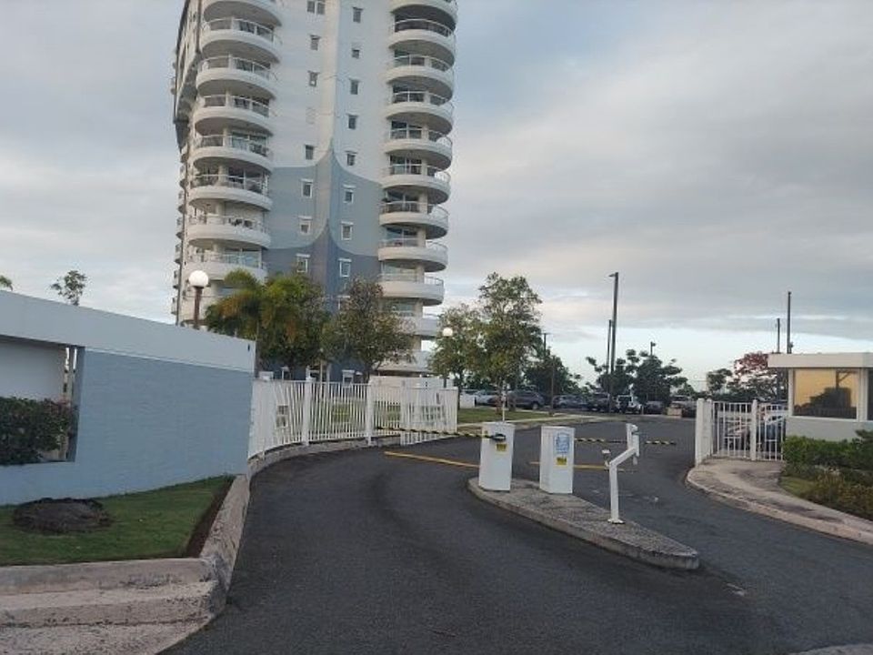 2nd image of Orquidea APT 602