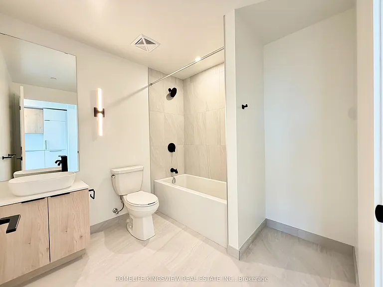 1185 Dupont St #1204 — Photo 9