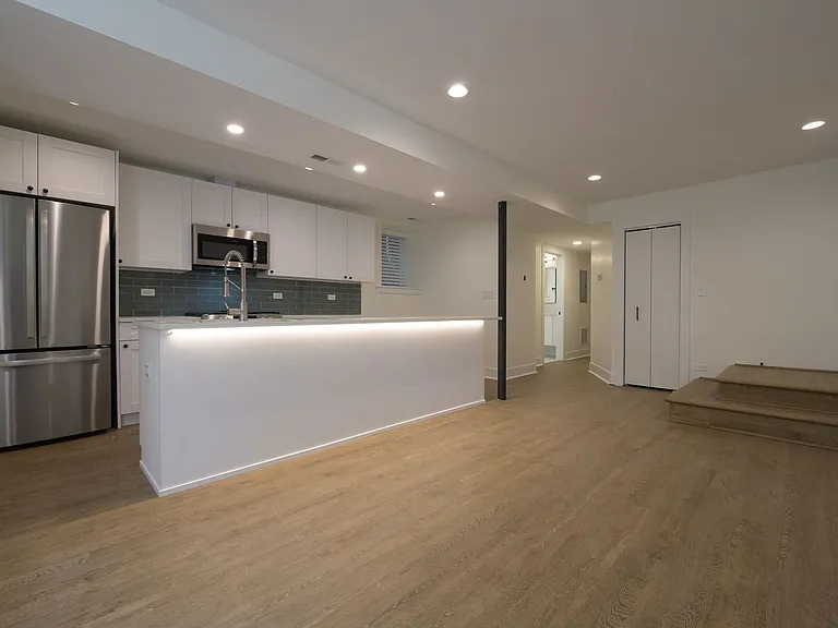 1129 N Damen Ave #BASEMENT — Photo 4