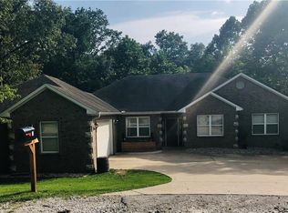 10 Salford Ln, Bella Vista, AR 72715
