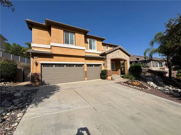 7459 Tuolumne Ln, Highland, CA 92346