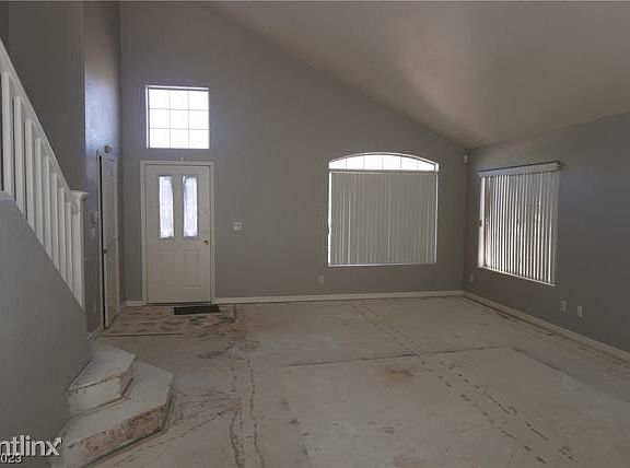 4th image of 3765R Seaforth St