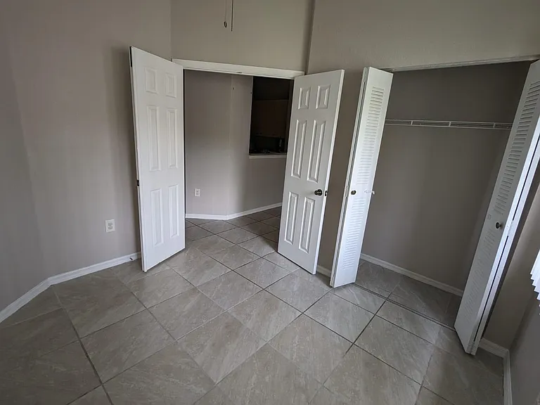 260 Crestwood Cir #106 — Photo 9