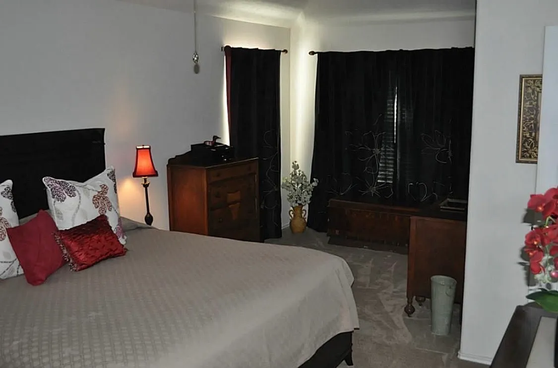 3 bed, 1537 sqft, $1,950 — Photo 3