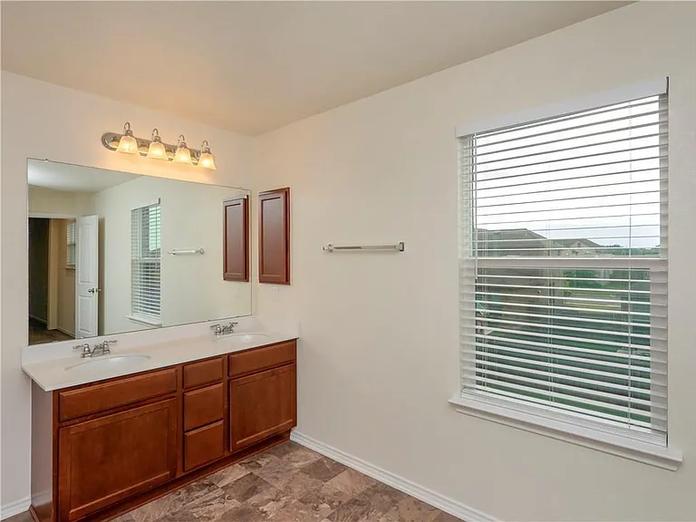 119 Everglades Ave — Photo 15