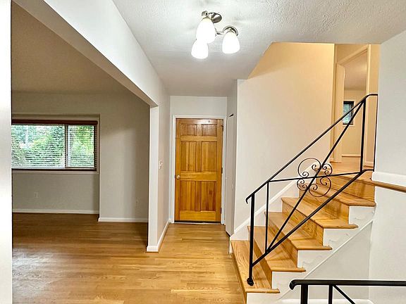 2nd image of 3315 Sleepy Ln