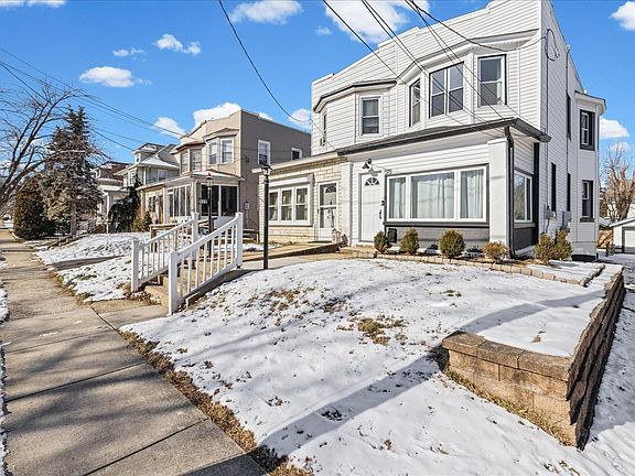 2nd image of 515 Harrison Ave