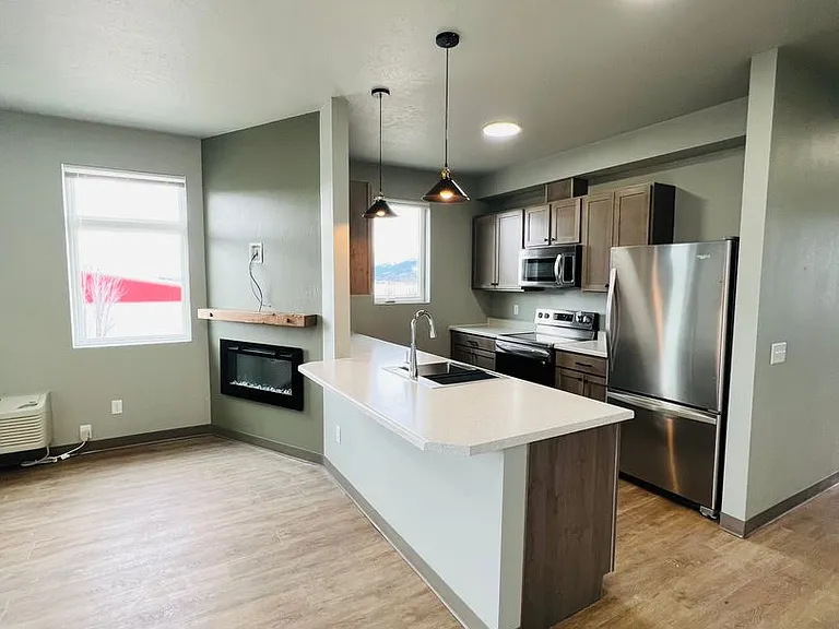 4405 Deveraux Pl — Photo 8