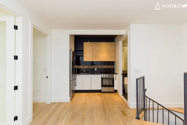Rented by Nooklyn NYC LLC | media 107