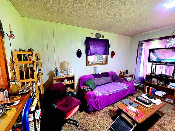 4th image of 128 Dogwood St