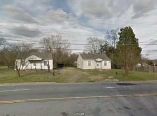 1112 S Main St, Graham, NC 27253