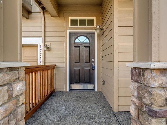 2nd image of 17715 NE 36th Way