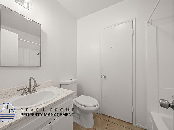 3rd image of 1261 Rosecrans Ave #220