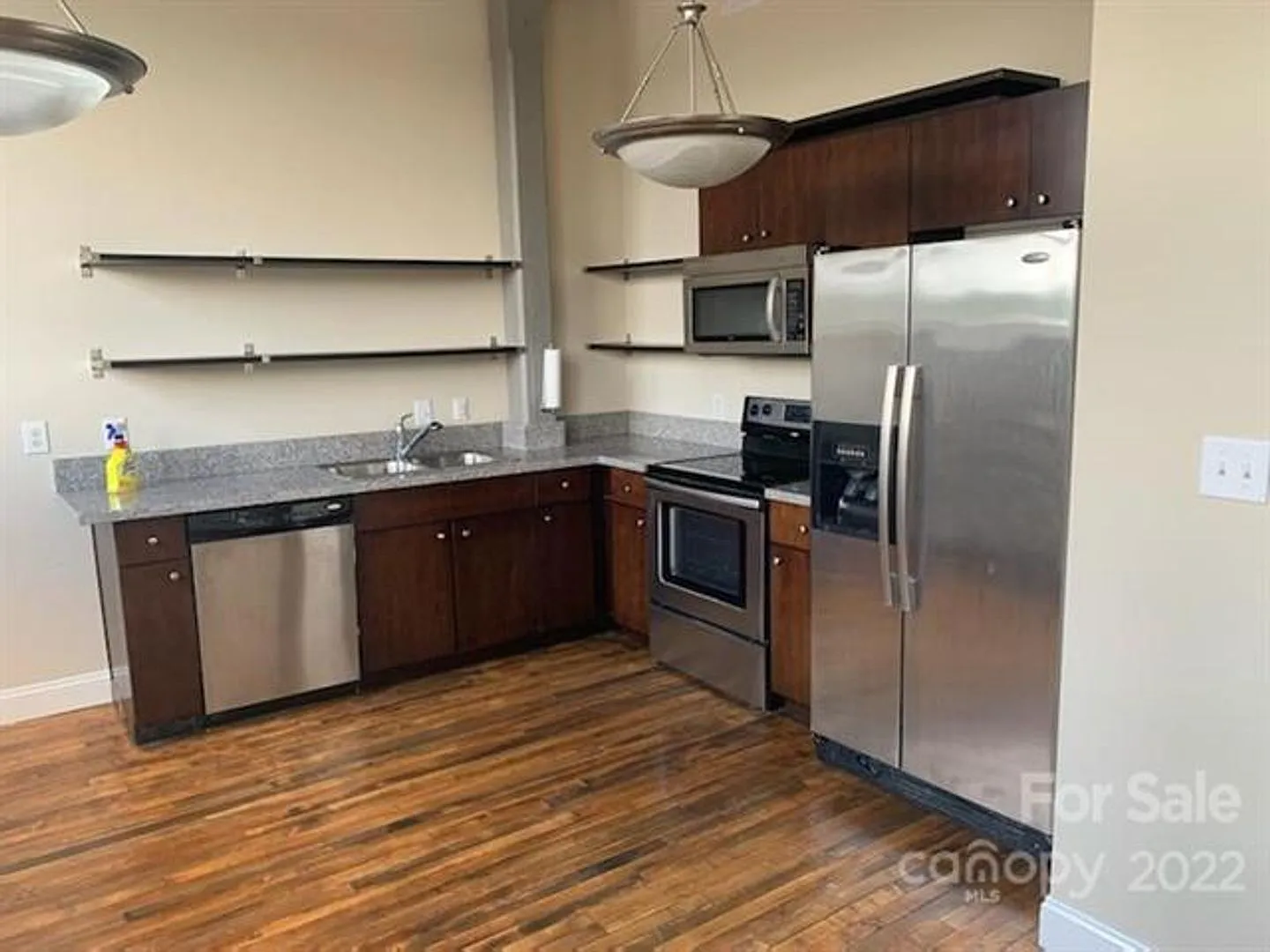 Fantastic loft Condo in Downtown Monroe, NC — Photo 3