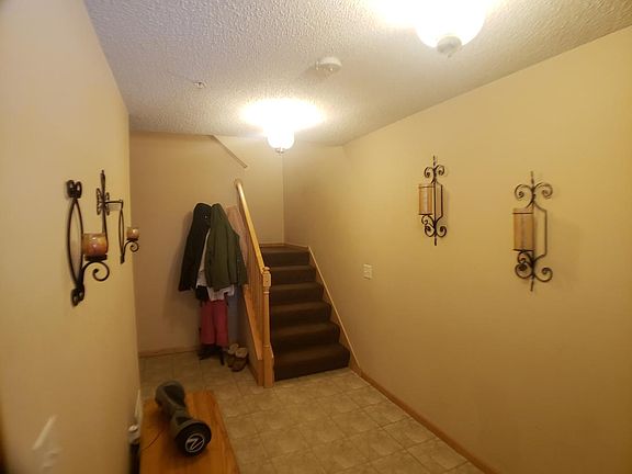 3rd image of 3868 Abercrombie Ln