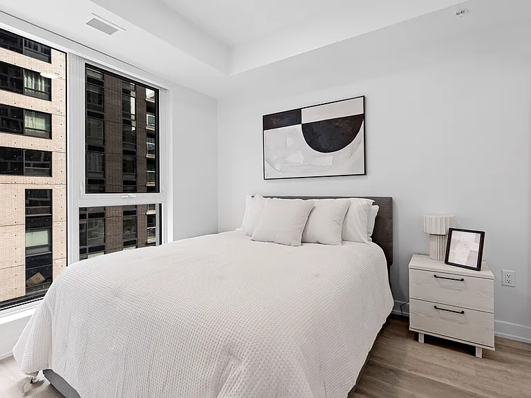 400 Albert St — Photo 24