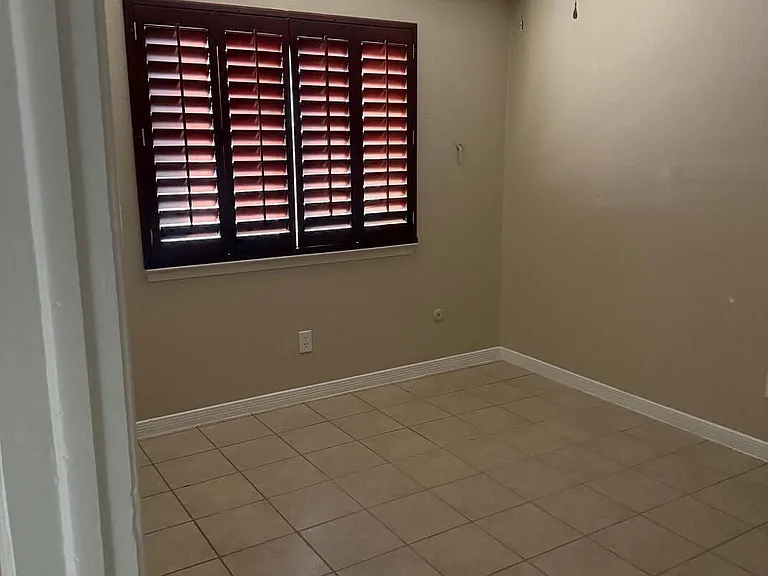 8877 Dulce Cir — Photo 7