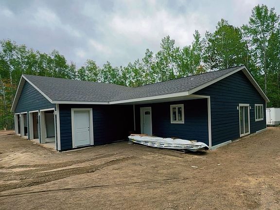 2nd image of 205 Ridgeway Ln