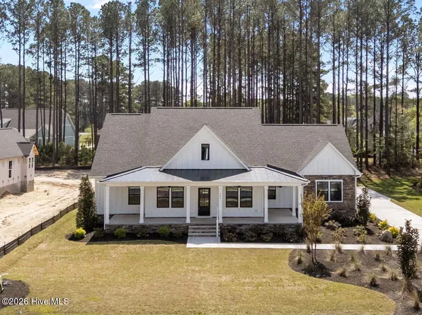 389 Crow Creek Drive NW, Calabash, NC 28467