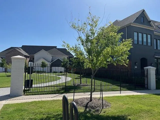 4369 Newman Blvd — Photo 2