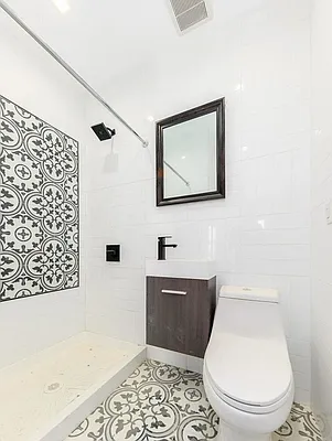 Rented by EXR | media 16