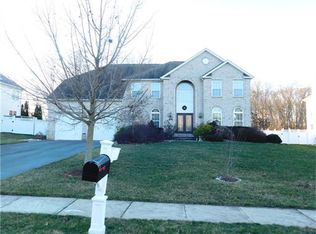33 Dominic Dr, Monroe Township, NJ 08831