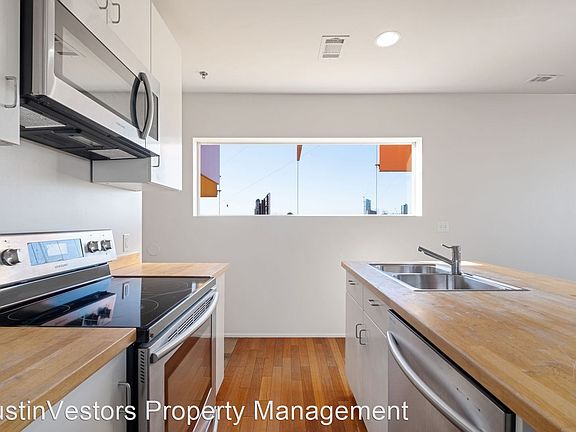 5th image of 1200 E 11th St APT 303
