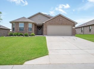 13521 Gunsmoke Ln, Cresson, TX 76035
