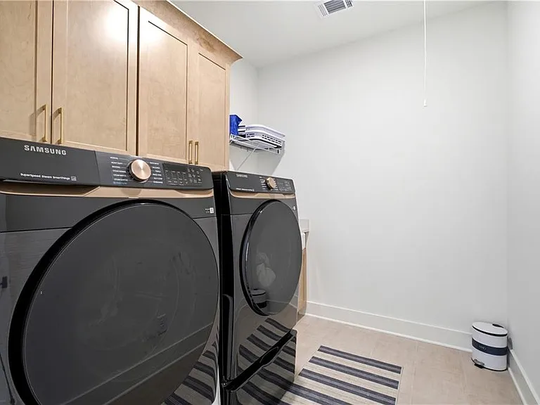 4510 Hawthorn Cir — Photo 45