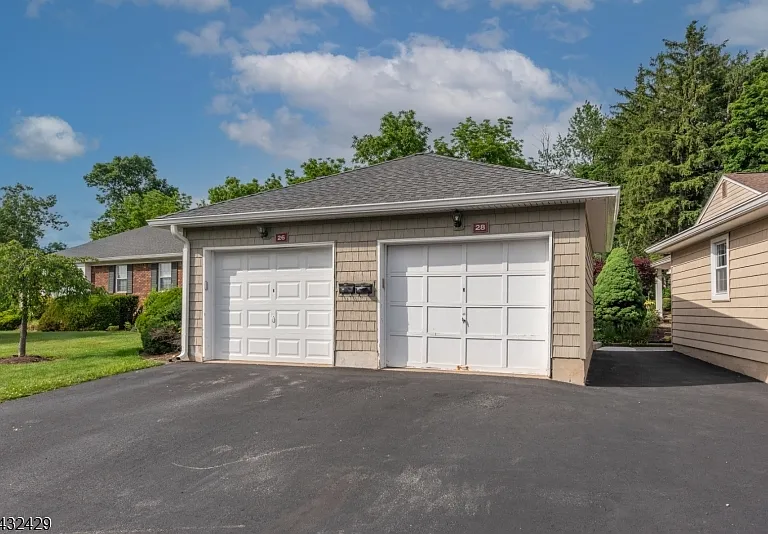 28 Brandywyne Dr — Photo 4