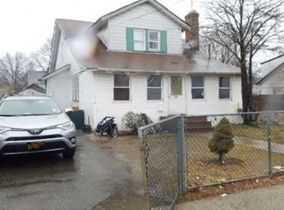 13 Marvin Ave, Hempstead, NY 11550