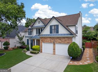 807 Edgeley Ln, Lawrenceville, GA 30044