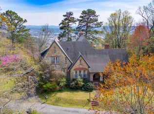 807 Bellevue Dr, Gadsden, AL 35904