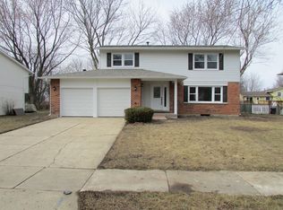 732 Evergreen Ct, Algonquin, IL