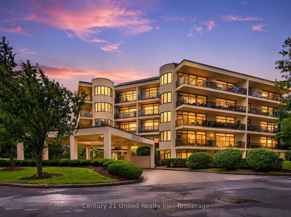 1818 Cherryhill Rd #203, Peterborough, ON K9K 1S6