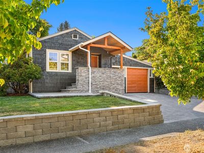 8815 32nd Avenue SW, Seattle, WA, 98126