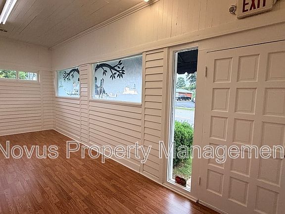4th image of 119 Newnan Rd