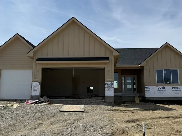 3800 Fieldstone Dr, Waukee, IA 50263