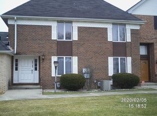 927-929 High Meadow Dr #927, Crown Point, IN 46307
