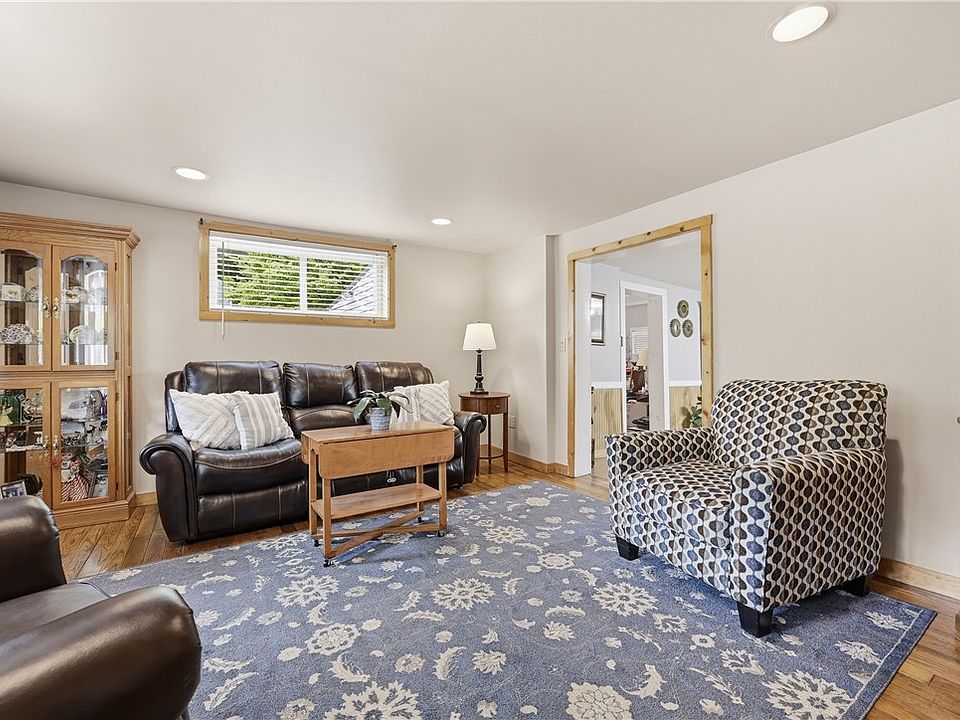 7th image of 225 Camp Horne Rd