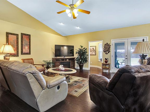 5th image of 913 Aberdeen Dr